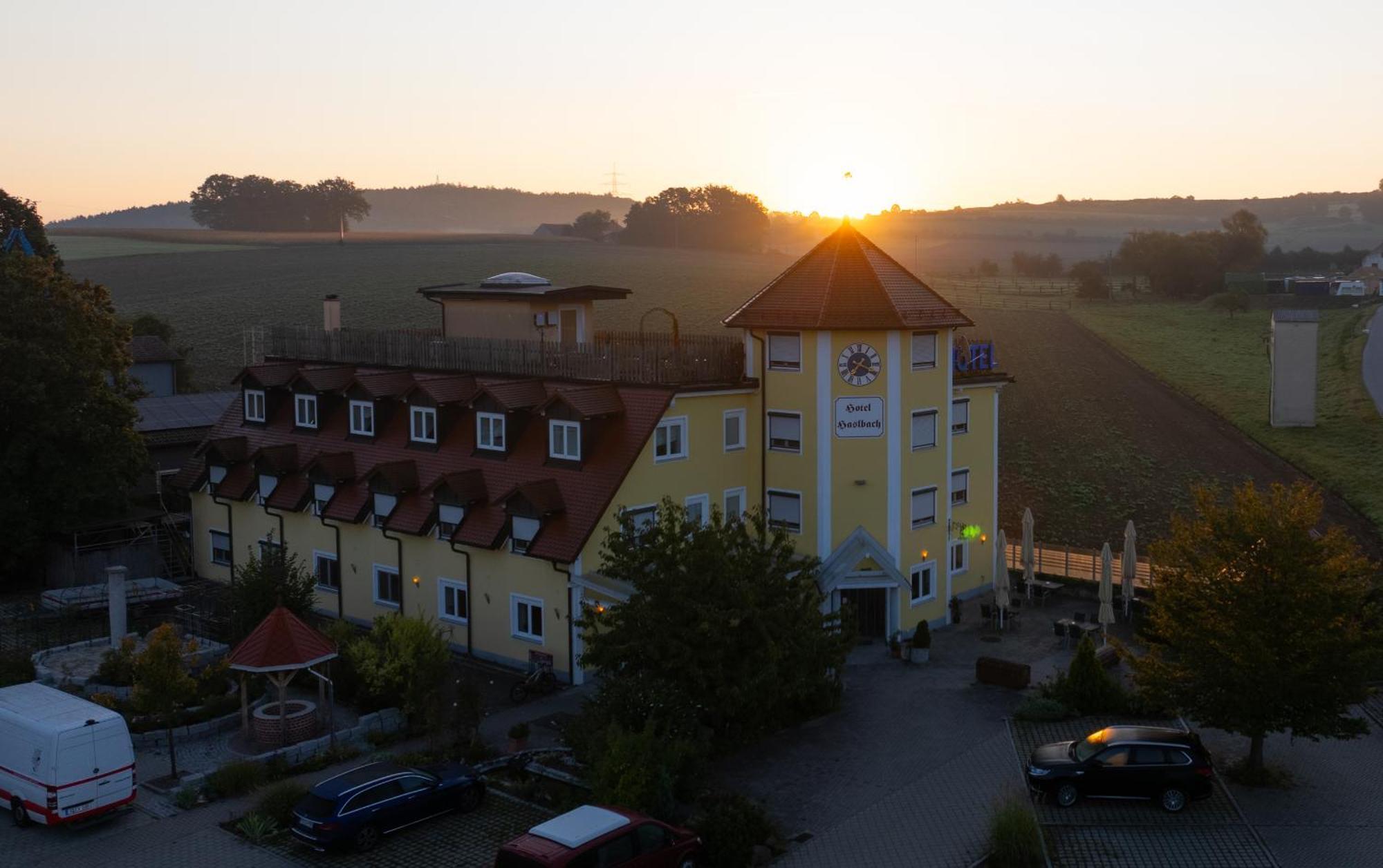 Hotel Haslbach Fgz Zeitlarn Extérieur photo