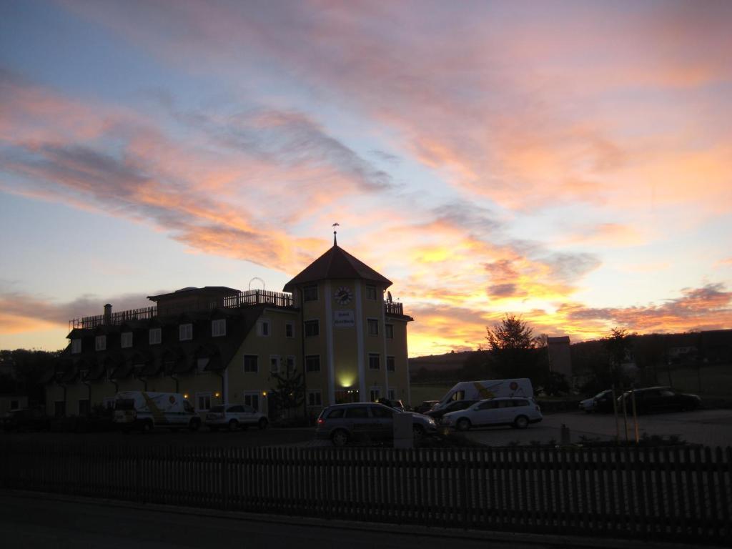 Hotel Haslbach Fgz Zeitlarn Extérieur photo